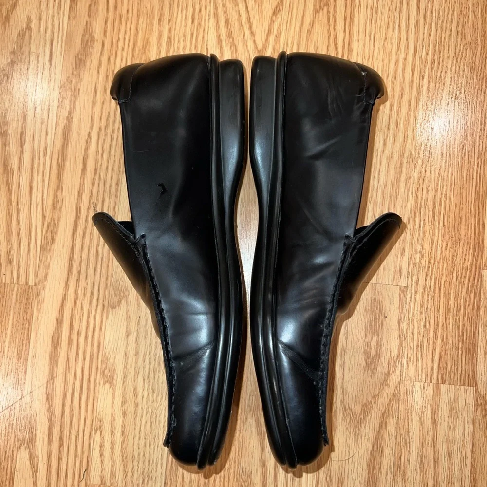 Prada leather shoes - Picture 3 of 8